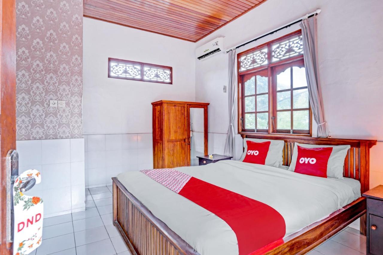 Oyo 90532 Verra Guest House Seminyak Exteriör bild