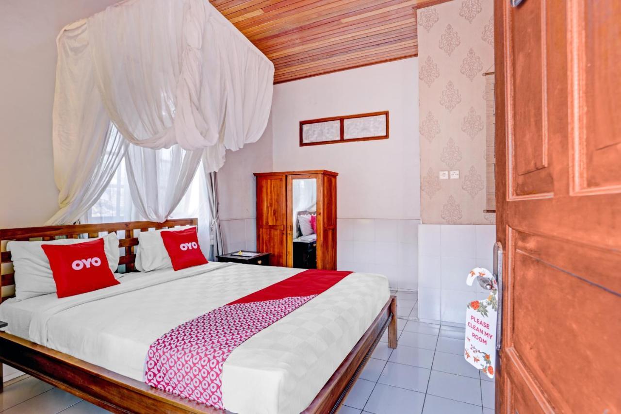 Oyo 90532 Verra Guest House Seminyak Exteriör bild