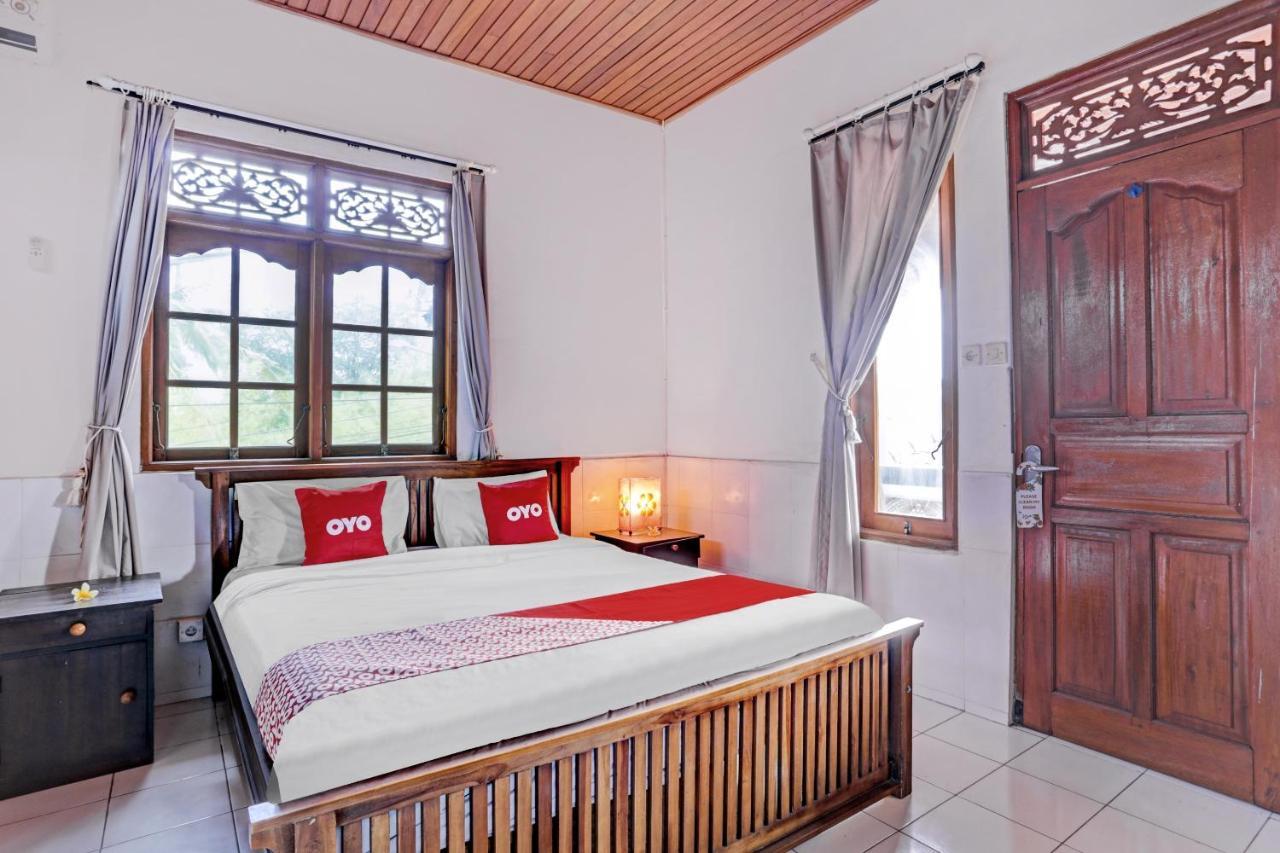 Oyo 90532 Verra Guest House Seminyak Exteriör bild