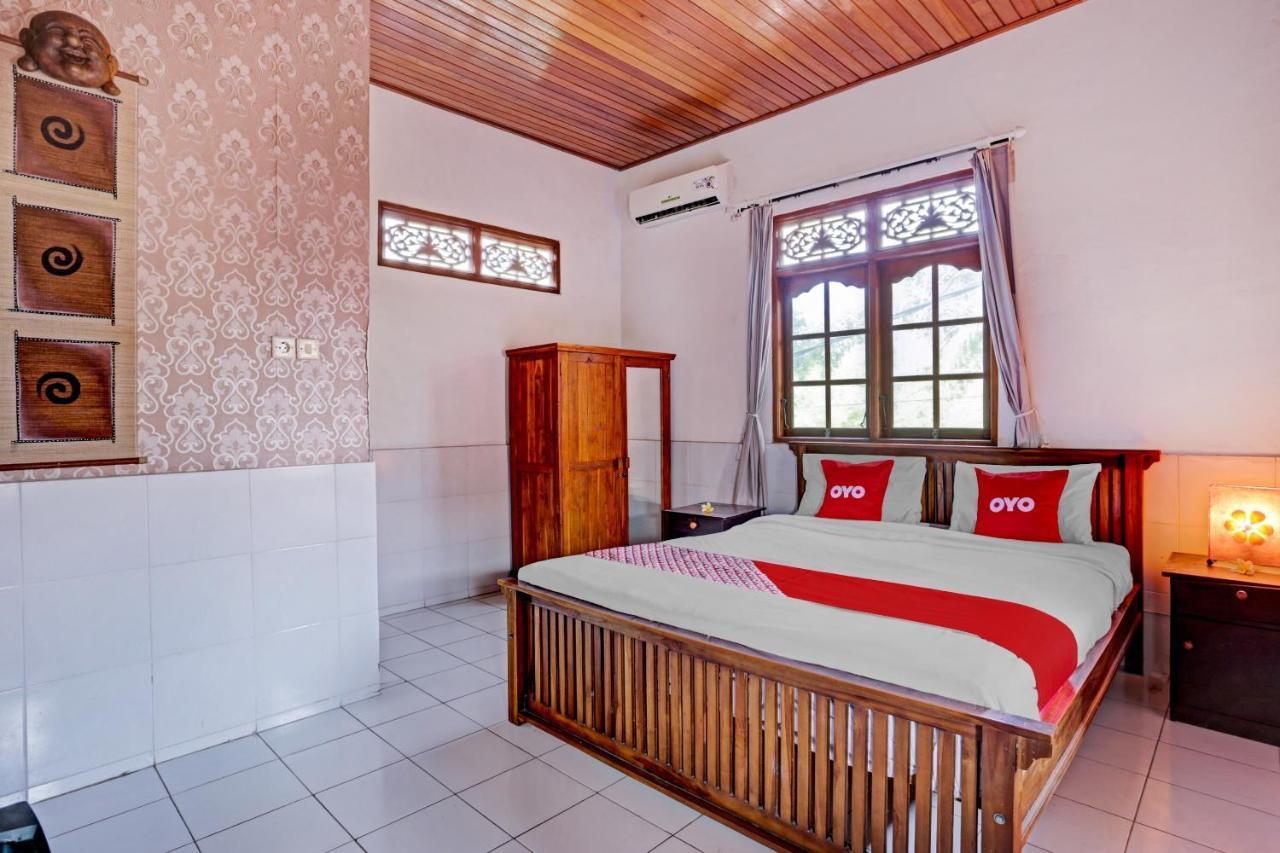 Oyo 90532 Verra Guest House Seminyak Exteriör bild