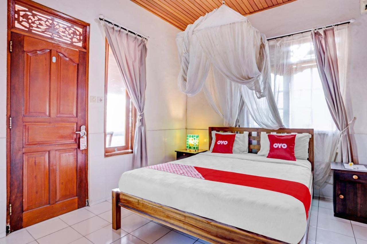 Oyo 90532 Verra Guest House Seminyak Exteriör bild