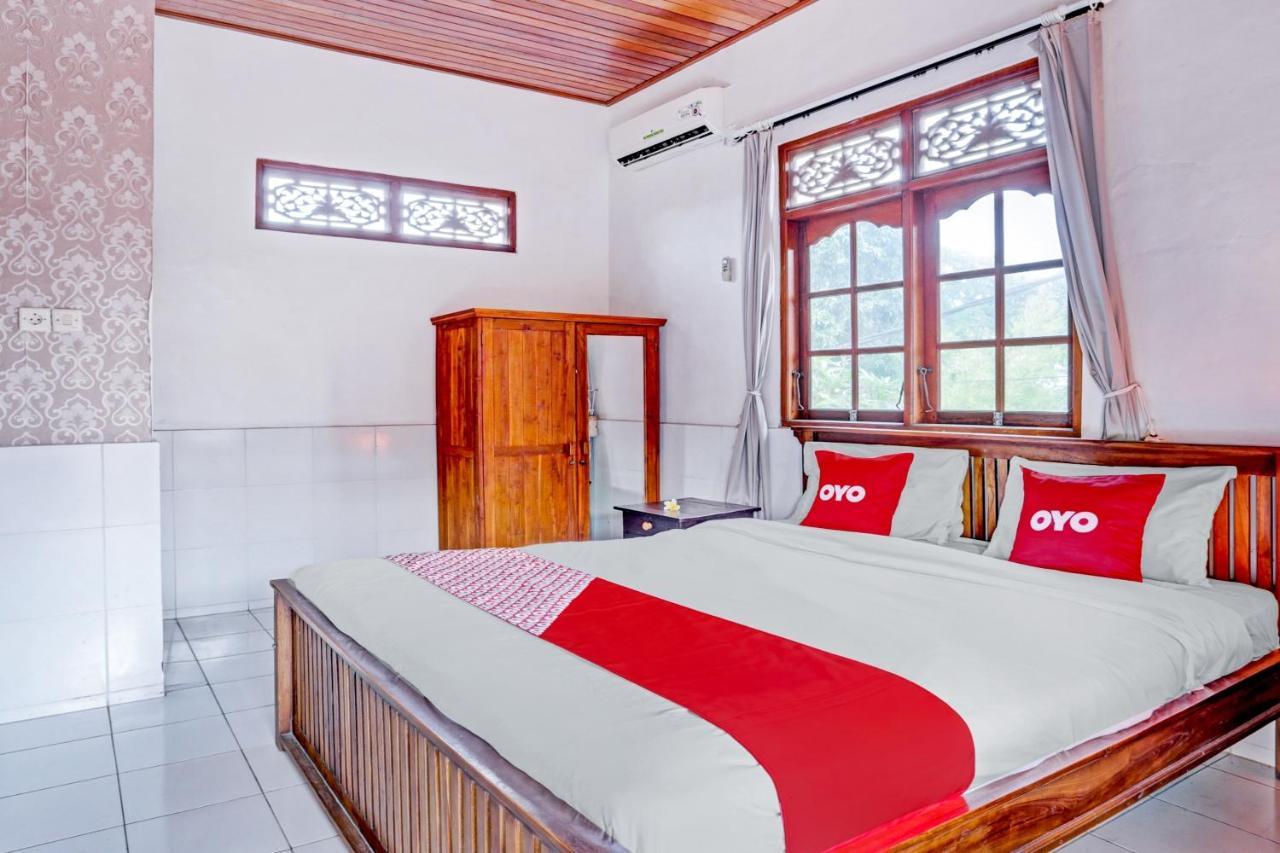 Oyo 90532 Verra Guest House Seminyak Exteriör bild