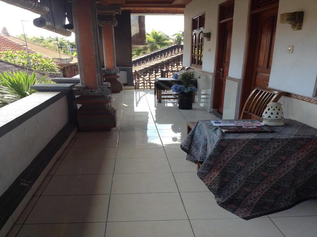 Oyo 90532 Verra Guest House Seminyak Exteriör bild