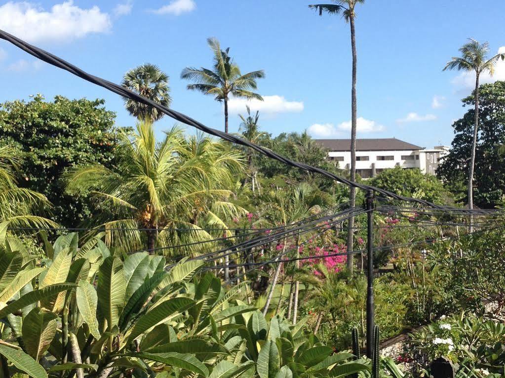 Oyo 90532 Verra Guest House Seminyak Exteriör bild