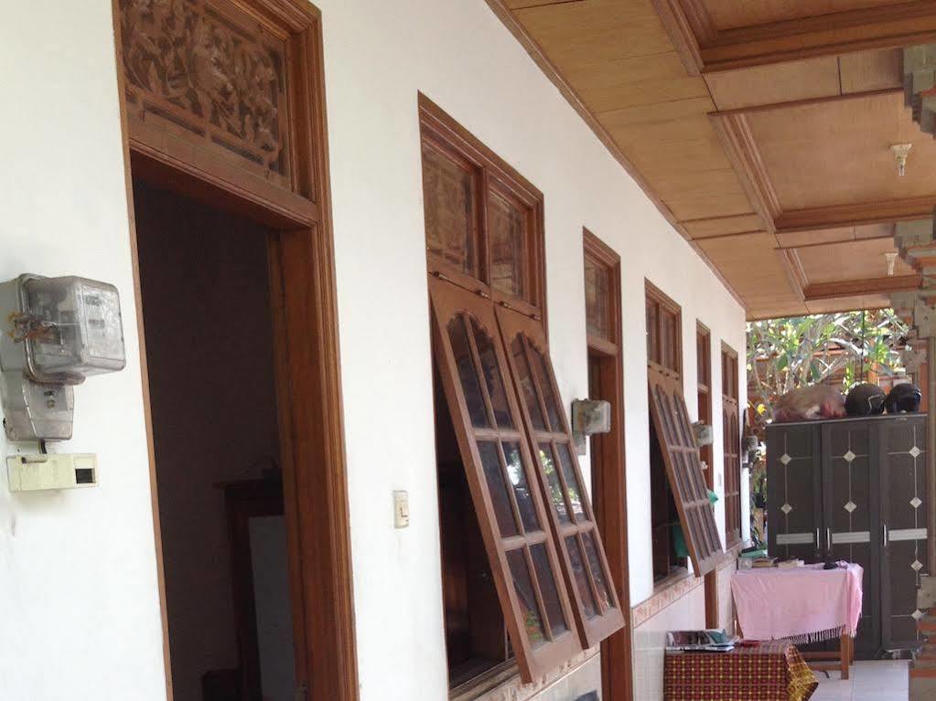 Oyo 90532 Verra Guest House Seminyak Exteriör bild